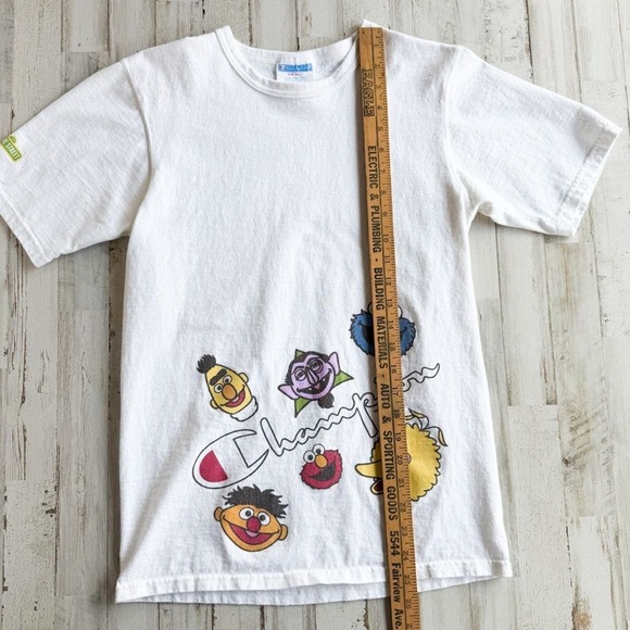 Sesame Street X Champion White Graphic T-shirt Mens Adult (runs slim like XS ?) - Picture 12 of 16